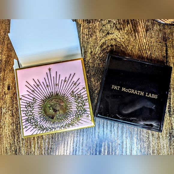 PAT McGRATH LABS Skin Fetish: Divine Powder Bronzer in Bronze Nirvana - Picture 10 of 16